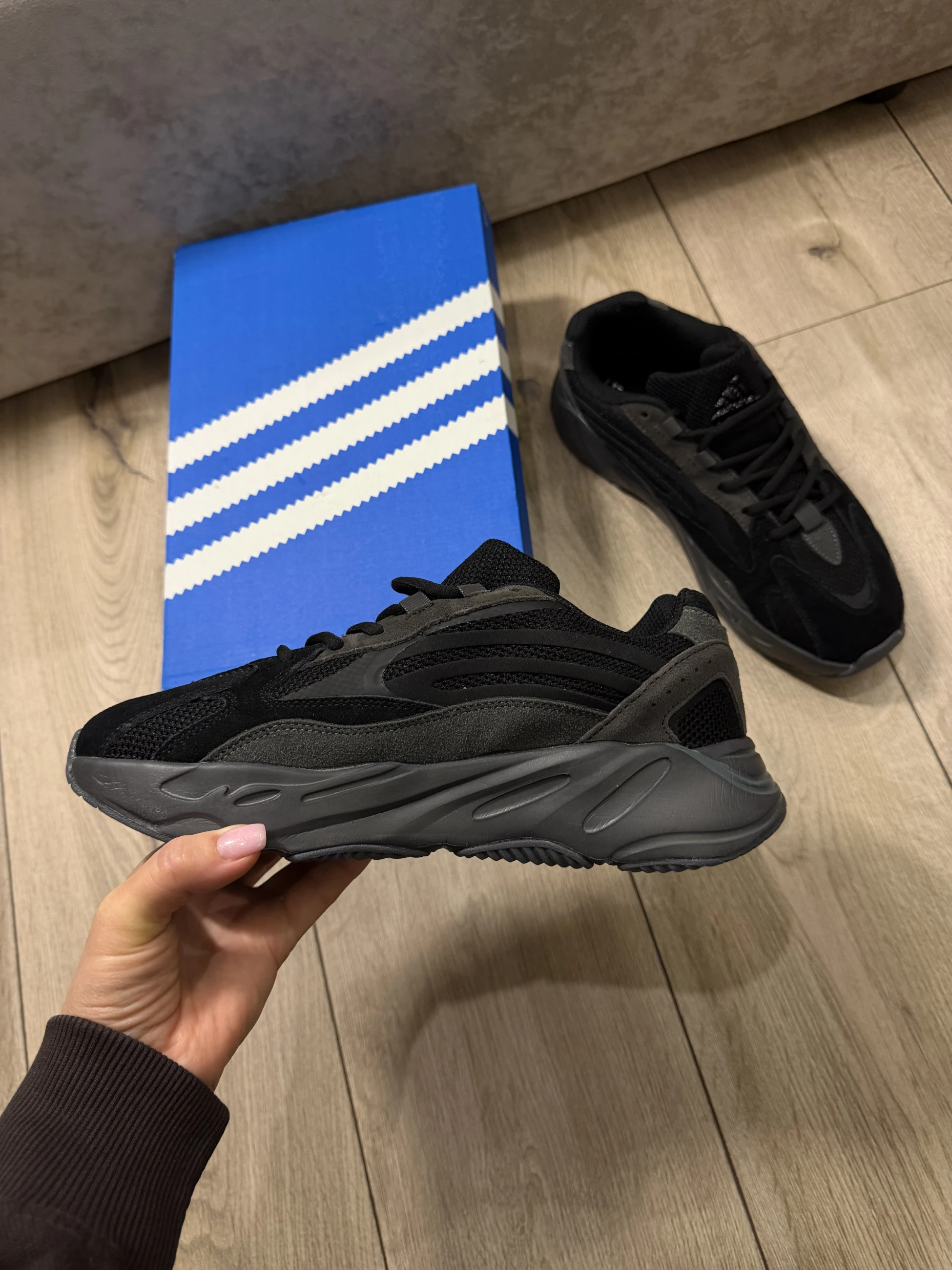 Кросівки Adidas Yeezy Boost 700 V2 Tephra, Кросівки, купити взуття