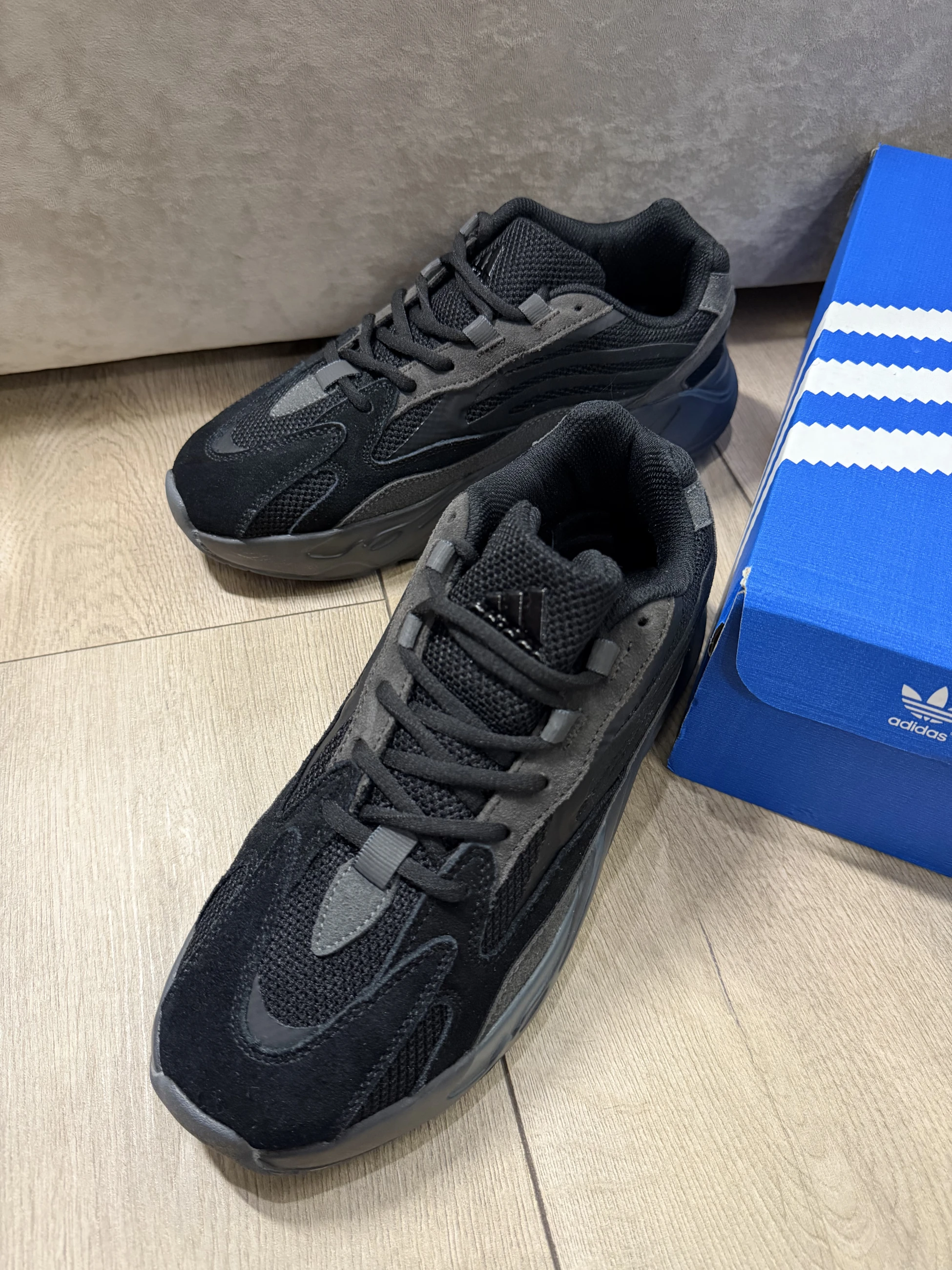 Кросівки Adidas Yeezy Boost 700 V2 Tephra, Кросівки, купити взуття