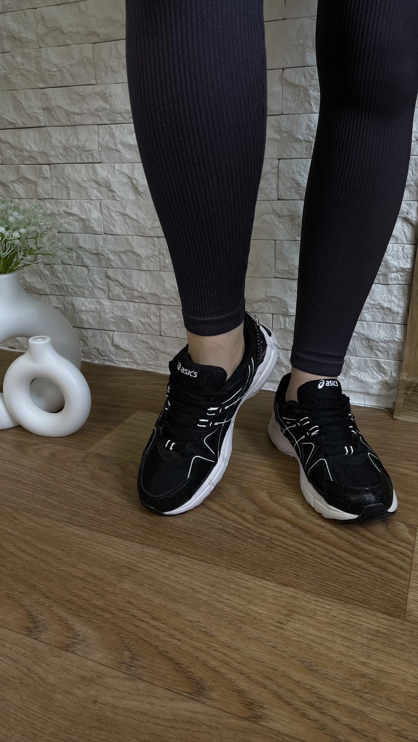 Asics Black/White, Кросівки, купити взуття