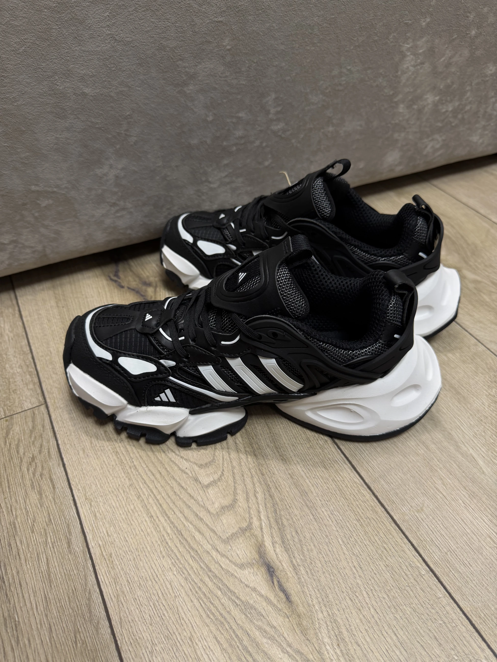 Кросівки Adidas IH0071, Кросівки, купити взуття