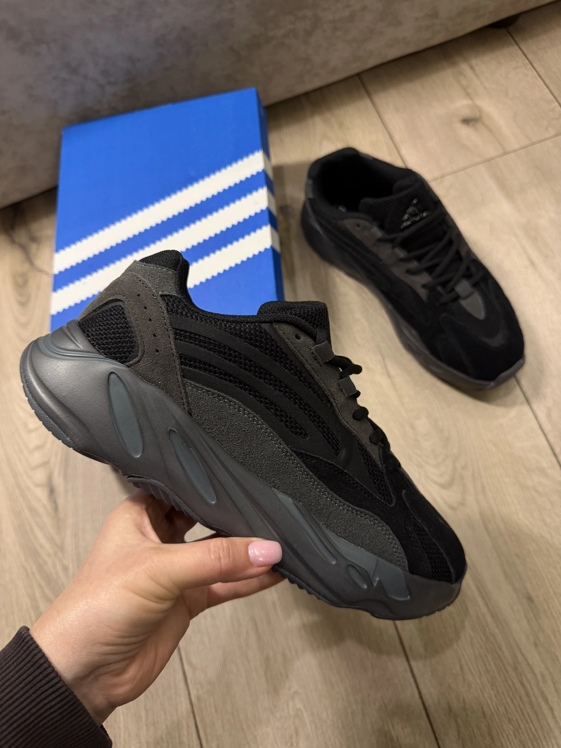Кросівки Adidas Yeezy Boost 700 V2 Tephra, Кросівки, купити взуття