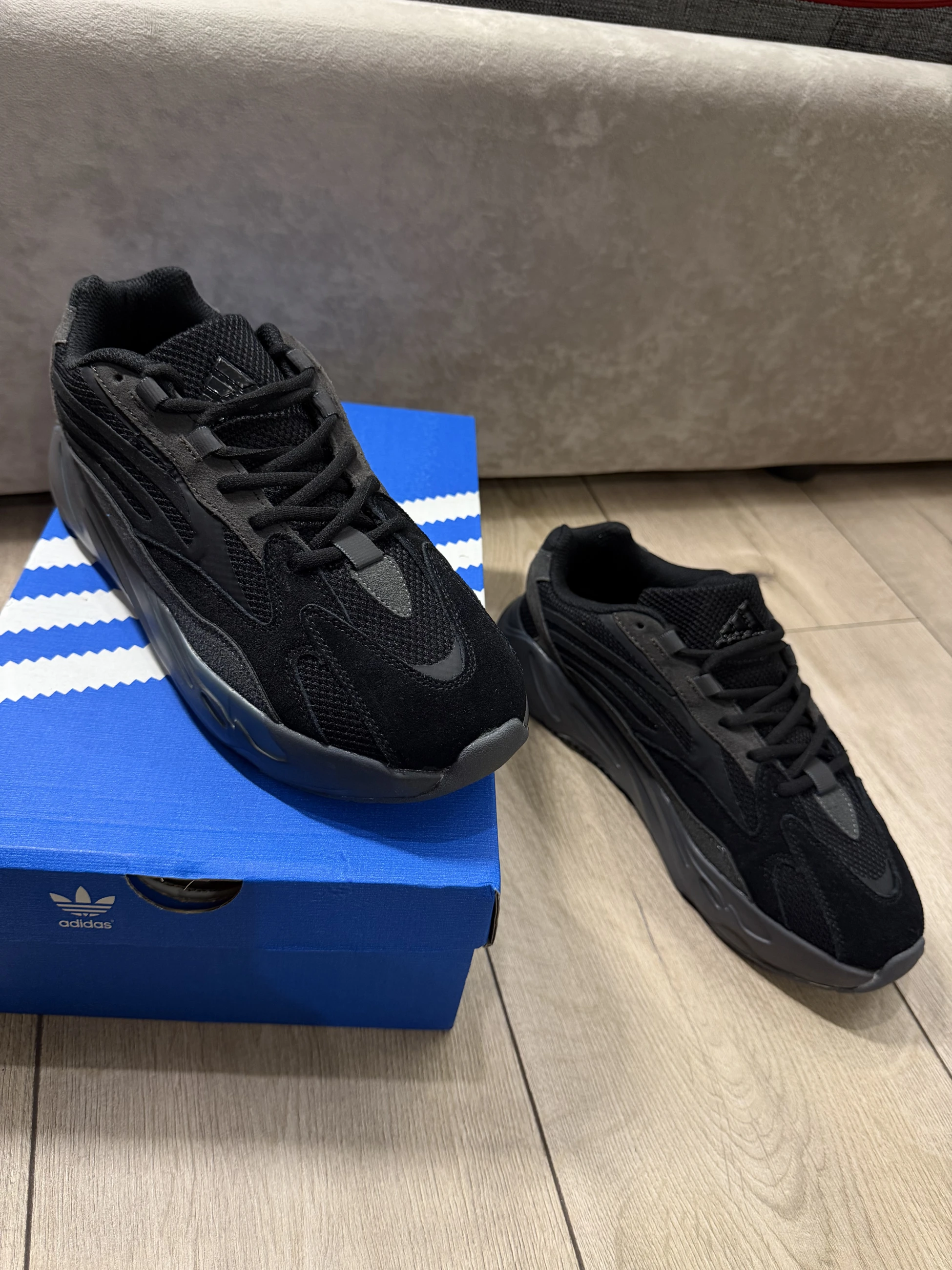 Кросівки Adidas Yeezy Boost 700 V2 Tephra, Кросівки, купити взуття