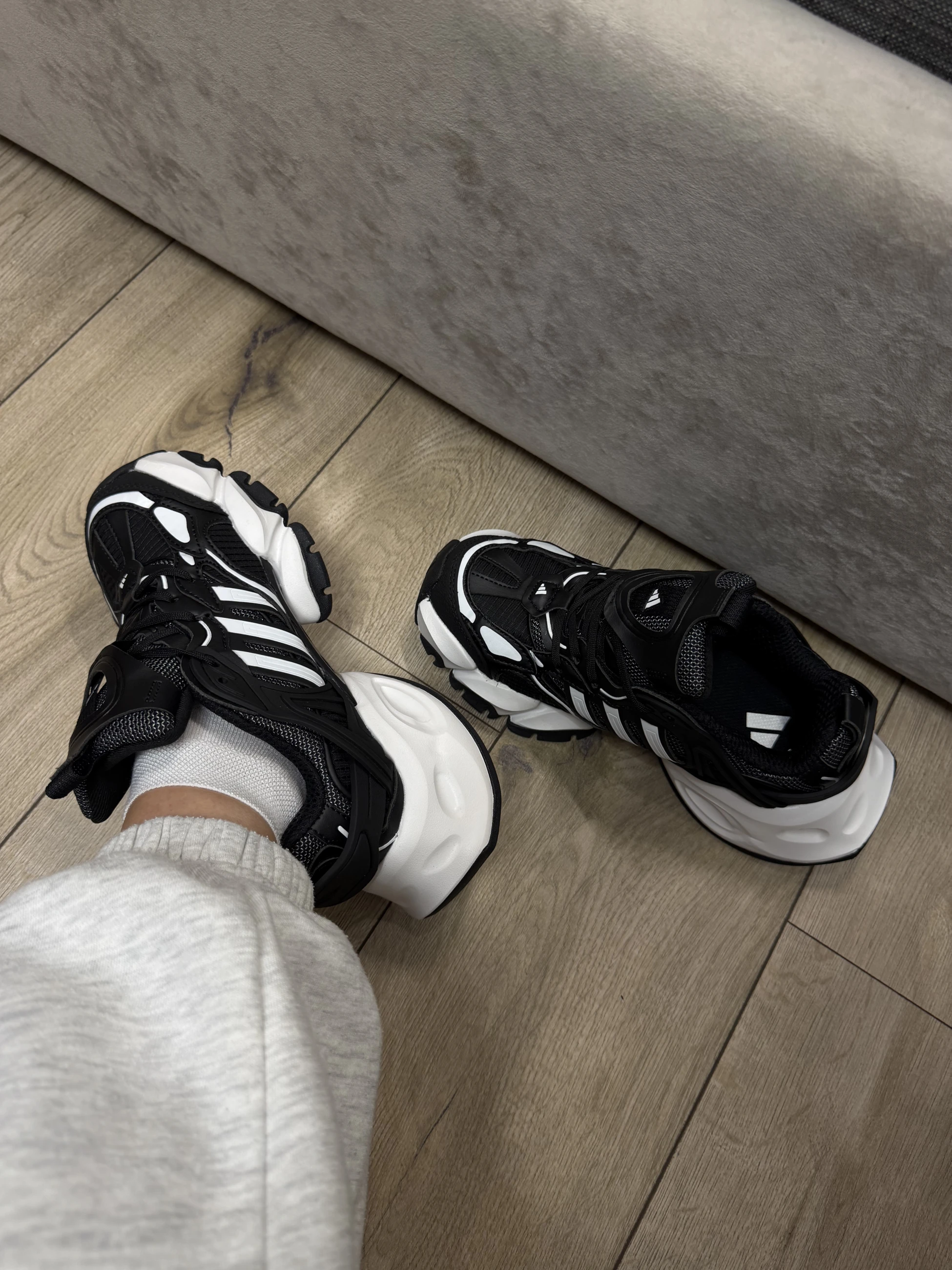 Кросівки Adidas IH0071, Кросівки, купити взуття